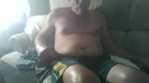 aldoods2000984667 online show from 10/29/25, 03:20