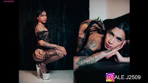 Snapshot of ale_2509 chatting on 03/22/26, 01:58 Ale online show from 03/22/26, 01:58