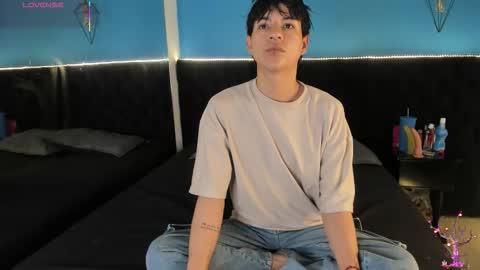 ale_aurarashi online show from 09/19/25, 10:05