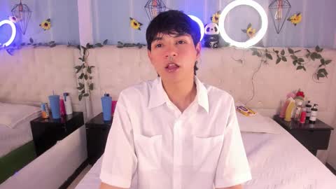 ale_aurarashi online show from 11/25/25, 03:17