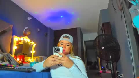 Snapshot of ale_horny_crazy chatting on 07/30/26, 01:15 NIKO online show from 07/30/26, 01:15