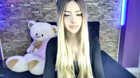 ALE LOVE online show from 02/19/25, 02:33