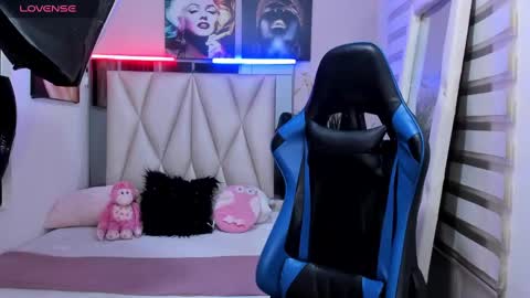 ale_noah_xxx online show from 01/06/25, 02:48