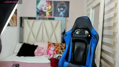 ale_noah_xxx online show from 02/14/25, 03:11