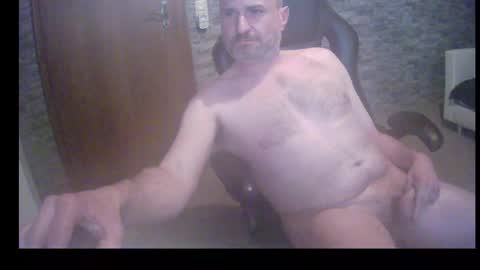 Snapshot of alec_tronic chatting on 04/20/26, 06:31 alec_tronic online show from 04/20/26, 06:31