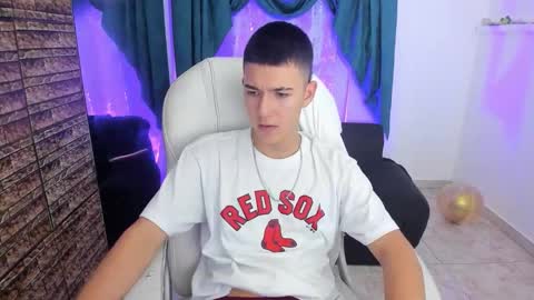 Snapshot of aleckk_boy chatting on 11/13/25, 07:35 Aleck Boy online show from 11/13/25, 07:35