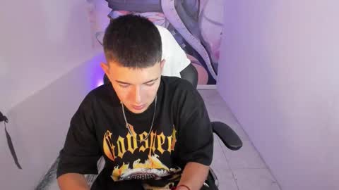 Snapshot of aleckk_boy chatting on 12/04/25, 07:33 Aleck Boy online show from 12/04/25, 07:33