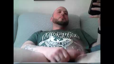 Snapshot of aleeexxxx4u chatting on 04/17/26, 02:09 aleeexxxx4u online show from 04/17/26, 02:09