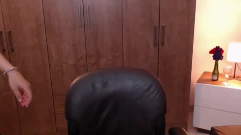 Snapshot of aleesha_cameron02 chatting on 07/18/26, 07:17 Ale online show from 07/18/26, 07:17