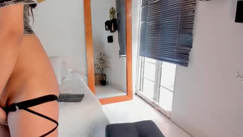 aleexiiaa online show from 12/19/25, 12:12