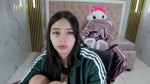 Snapshot of alehp_rose_s chatting on 04/27/26, 01:09 Ale online show from 04/27/26, 01:09