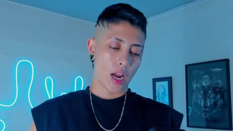 Snapshot of aleja1214 chatting on 09/16/25, 02:56 Alejandra online show from 09/16/25, 02:56