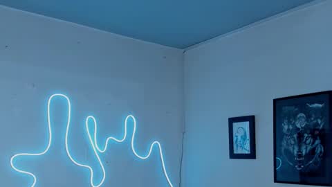 Snapshot of aleja1214 chatting on 11/13/25, 04:00 Alejandra online show from 11/13/25, 04:00