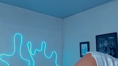 Snapshot of aleja1214 chatting on 01/08/26, 12:35 Alejandra online show from 01/08/26, 12:35