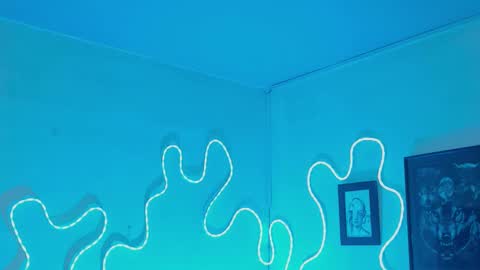 Snapshot of aleja1214 chatting on 02/15/26, 01:02 Alejandra online show from 02/15/26, 01:02