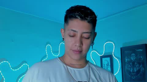 Snapshot of aleja1214 chatting on 03/20/26, 04:23 Alejandra online show from 03/20/26, 04:23