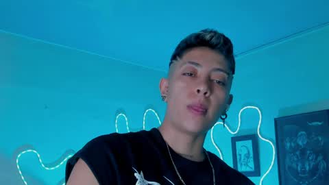 Snapshot of aleja1214 chatting on 04/03/26, 01:14 Alejandra online show from 04/03/26, 01:14