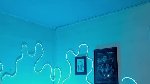 Snapshot of aleja1214 chatting on 04/06/26, 03:15 Alejandra online show from 04/06/26, 03:15