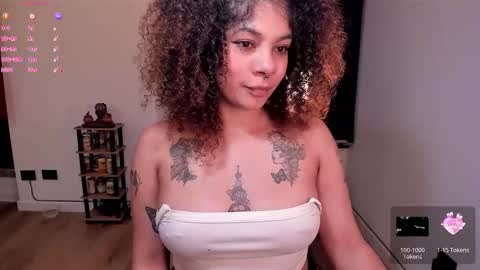 Snapshot of aleja1234lo chatting on 02/18/26, 01:34 aleja1234lo online show from 02/18/26, 01:34