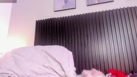 aleja__slav3 online show from 02/22/25, 09:23