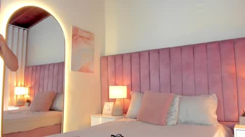 Alejandra Arango online show from 01/30/25, 05:06