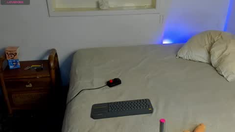 Snapshot of aleja_rossi chatting on 01/19/26, 02:04 Aleja online show from 01/19/26, 02:04