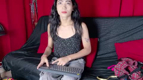 Alejandra online show from 05/15/26, 12:01