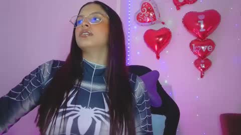 Aleja Harker  online show from 01/29/25, 03:54