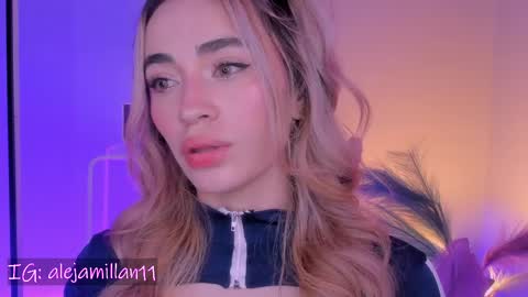 Snapshot of alejamillan1 chatting on 04/30/26, 04:30 night GTM -5 online show from 04/30/26, 04:30