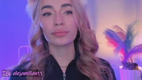 Snapshot of alejamillan1 chatting on 05/13/26, 04:10 night GTM -5 online show from 05/13/26, 04:10
