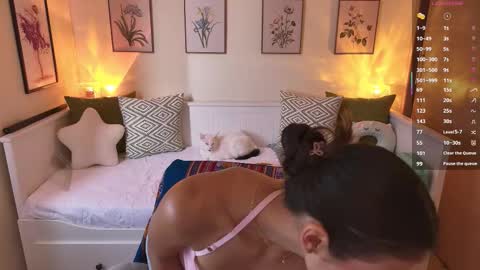 Snapshot of alejandhra chatting on 03/25/26, 12:33 Alejandhra online show from 03/25/26, 12:33