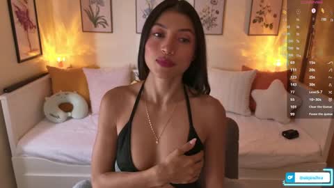 Snapshot of alejandhra chatting on 04/06/26, 12:39 Alejandhra online show from 04/06/26, 12:39