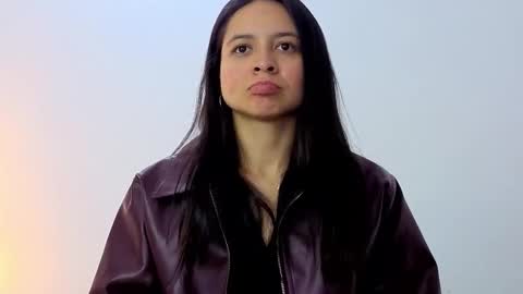 Snapshot of alejandra8__ chatting on 12/17/25, 04:40 I will not be online from December 7th to December 18th Last vacation trip online show from 12/17/25, 04:40