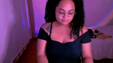 Snapshot of alejandra_conde chatting on 07/23/26, 12:02 Alejandra online show from 07/23/26, 12:02