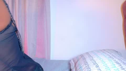 Snapshot of alejandra_dunn1 chatting on 06/27/26, 02:05 alejandra_dunn1 online show from 06/27/26, 02:05