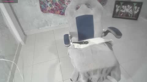 Snapshot of alejandra_joha chatting on 03/05/25, 07:05 Alejandra Joha online show from 03/05/25, 07:05