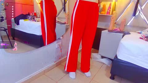 alejandra martins online show from 11/05/25, 03:06