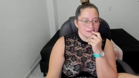 alejandra online show from 04/19/26, 12:43