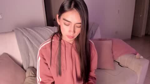 alejandraaa_ online show from 12/19/25, 02:18