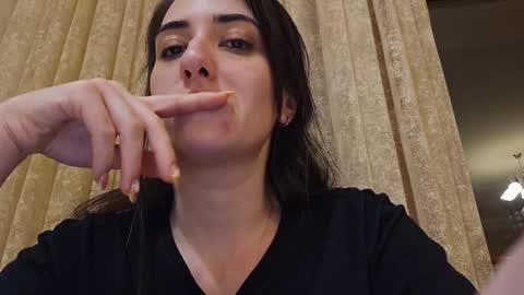 Snapshot of alejandradelaney chatting on 01/01/25, 03:14 alejandradelaney online show from 01/01/25, 03:14