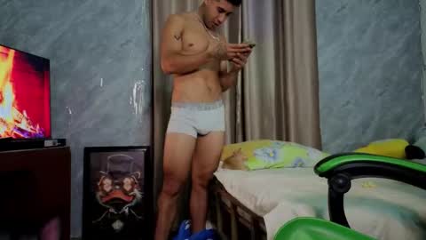 Snapshot of alejandrojf_00 chatting on 03/17/26, 10:35 Daiki jack online show from 03/17/26, 10:35
