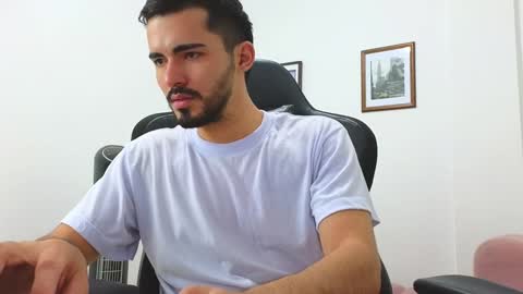 alejandroo_7 online show from 12/28/24, 10:34