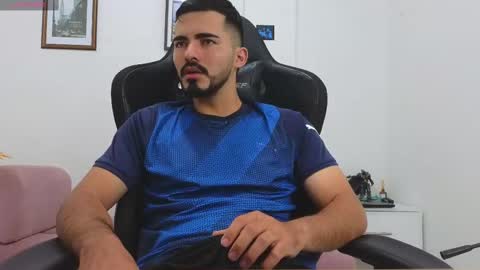 alejandroo_7 online show from 10/18/25, 03:13