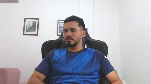 Snapshot of alejandroo_7 chatting on 11/13/25, 07:13 alejandroo_7 online show from 11/13/25, 07:13