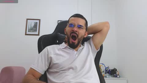 Snapshot of alejandroo_7 chatting on 12/02/25, 08:59 alejandroo_7 online show from 12/02/25, 08:59