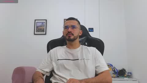 Snapshot of alejandroo_7 chatting on 01/07/26, 04:31 alejandroo_7 online show from 01/07/26, 04:31