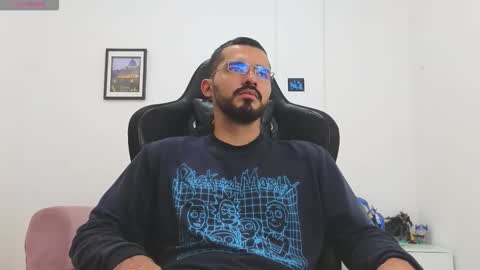 Snapshot of alejandroo_7 chatting on 01/17/26, 07:06 alejandroo_7 online show from 01/17/26, 07:06