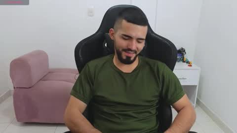 Snapshot of alejandroo_7 chatting on 02/11/26, 08:25 alejandroo_7 online show from 02/11/26, 08:25