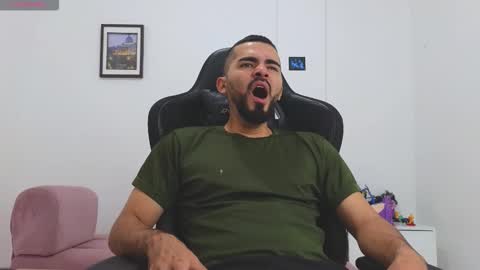 Snapshot of alejandroo_7 chatting on 02/12/26, 04:35 alejandroo_7 online show from 02/12/26, 04:35