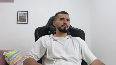 Snapshot of alejandroo_7 chatting on 02/13/26, 04:03 alejandroo_7 online show from 02/13/26, 04:03